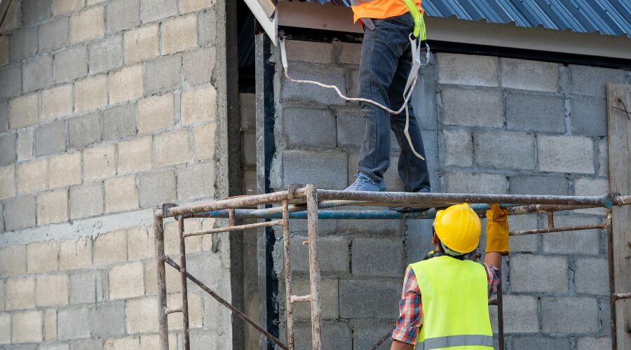 Expert Emergency Roof Repairs services in Joaquin, TX